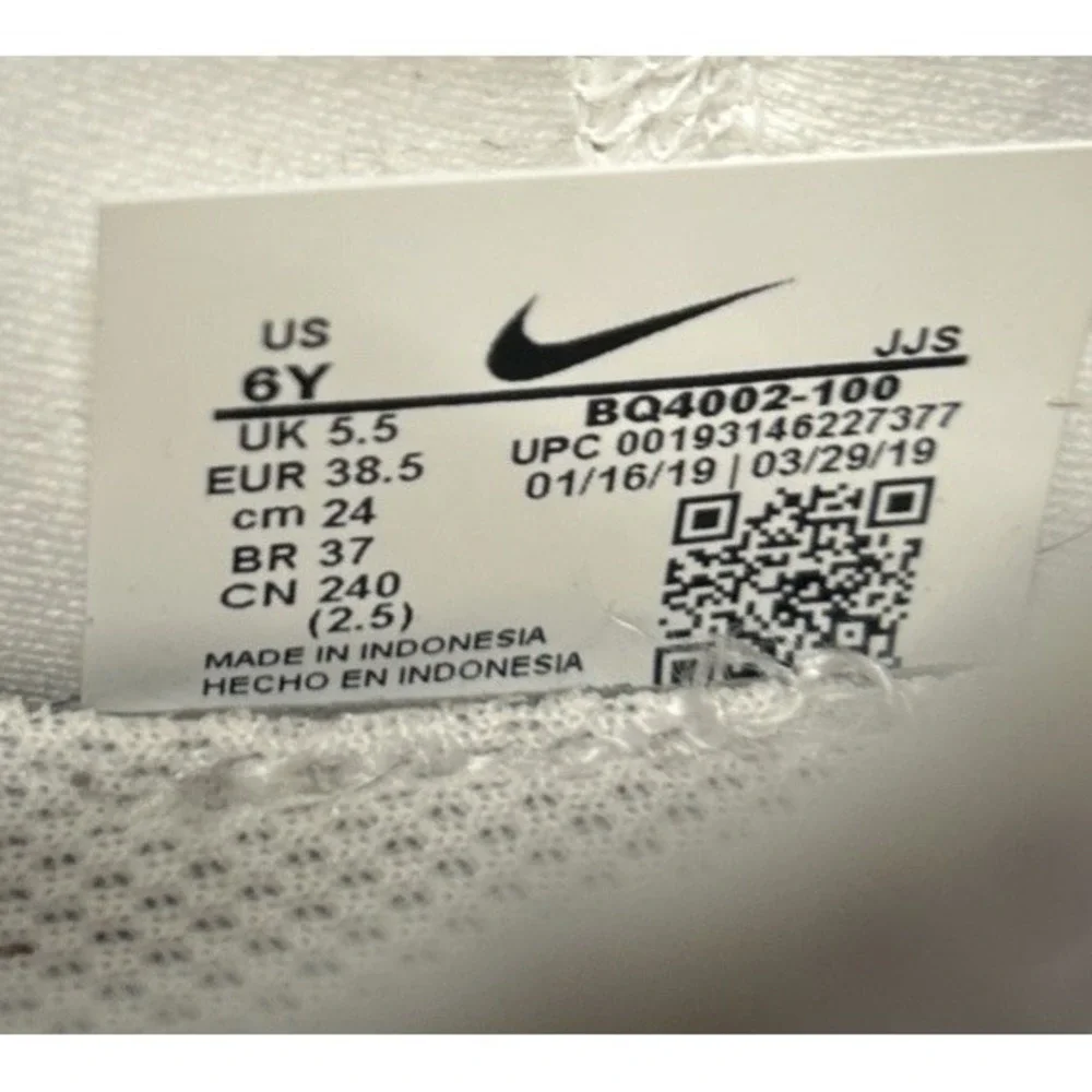 Nike React Presto GS Triple White Sneakers BQ4002-100 Size 6Y Womens 7.5